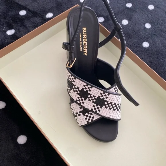 Burberry★素敵!Black/White Leather Ankle Strap Heel Sandals Burberry | Shoes | Black White Burberry Plaid Heels | Poshmark